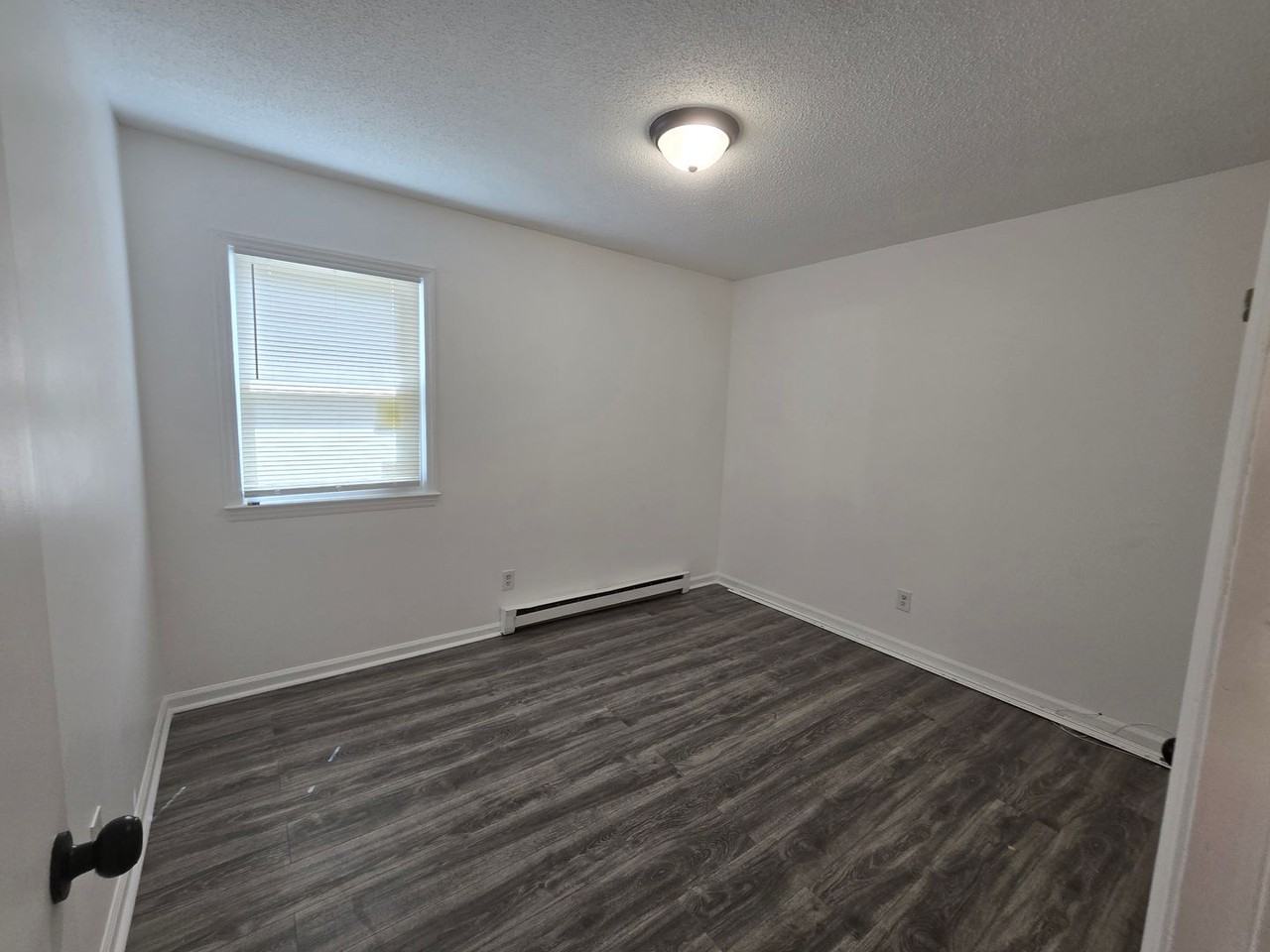 1109 Garrison St - Photo 4 of 10