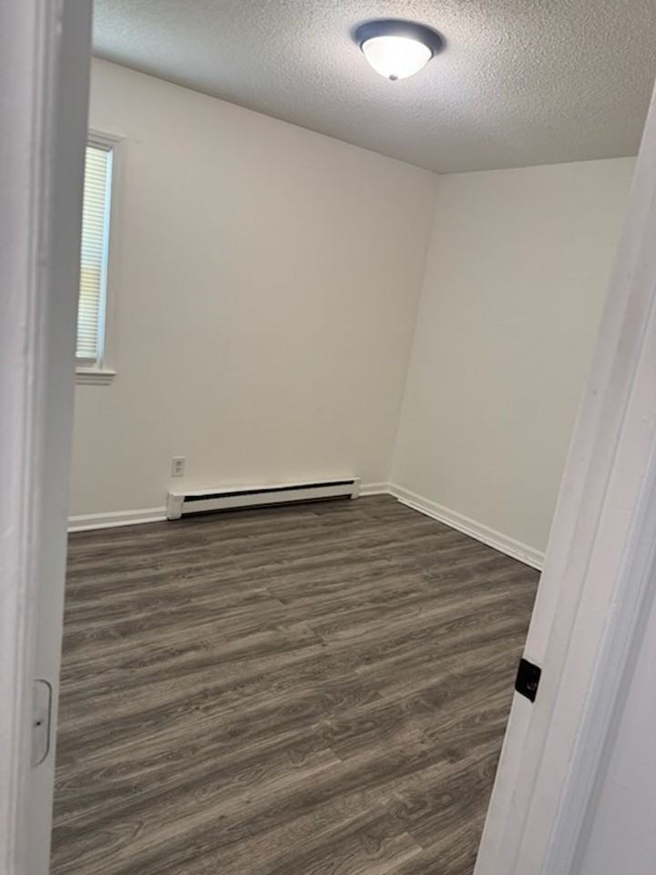 1109 Garrison St - Photo 5 of 10
