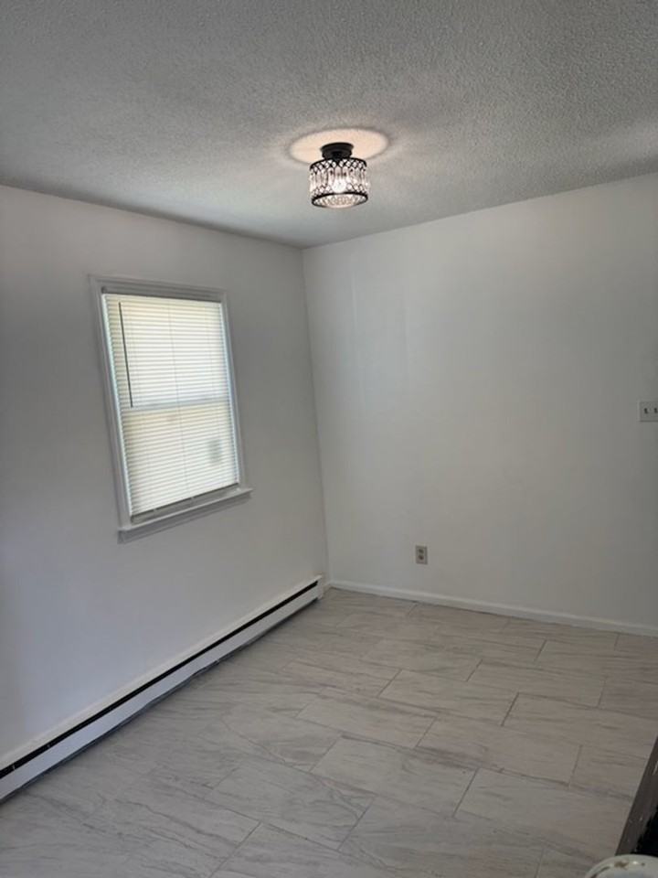 1109 Garrison St - Photo 6 of 10