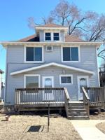 featured image of 716 Broadway Ave N