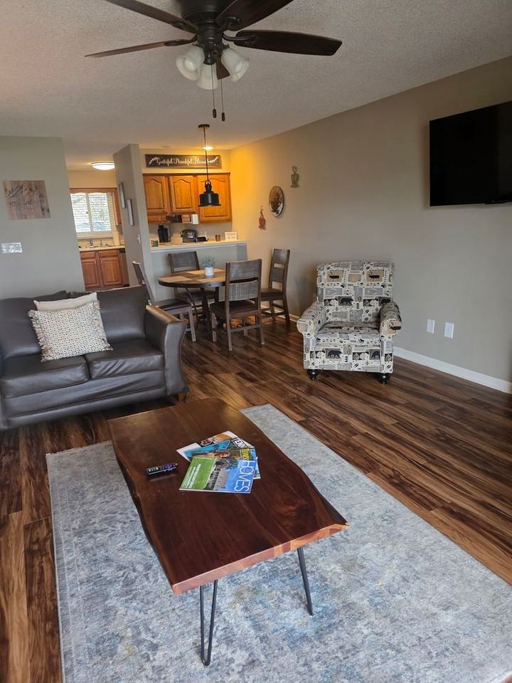520 Briarcliff Way - Photo 3 of 7