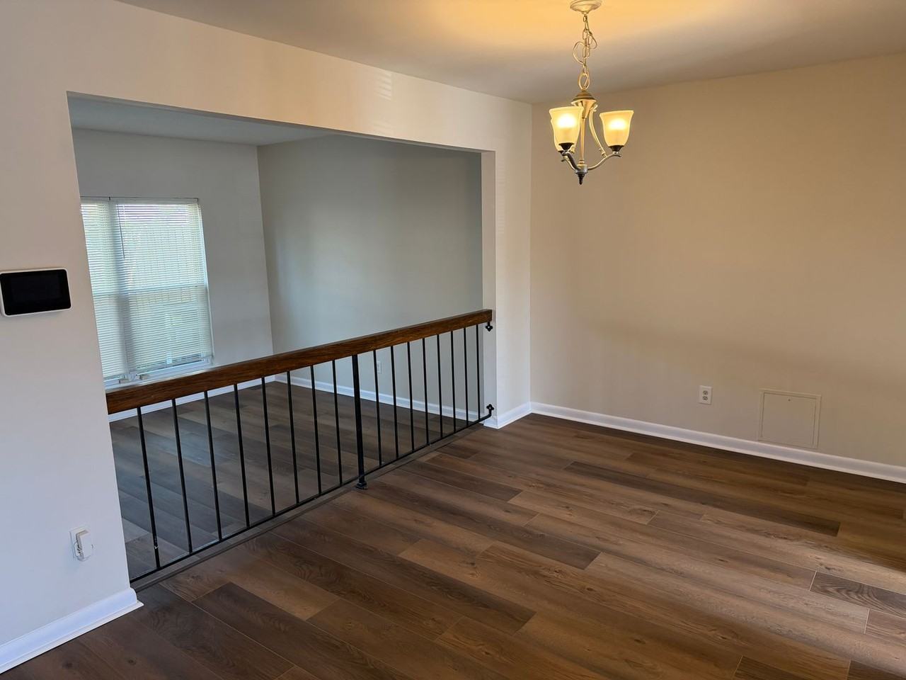 629 Counselor Sq - Photo 5 of 27