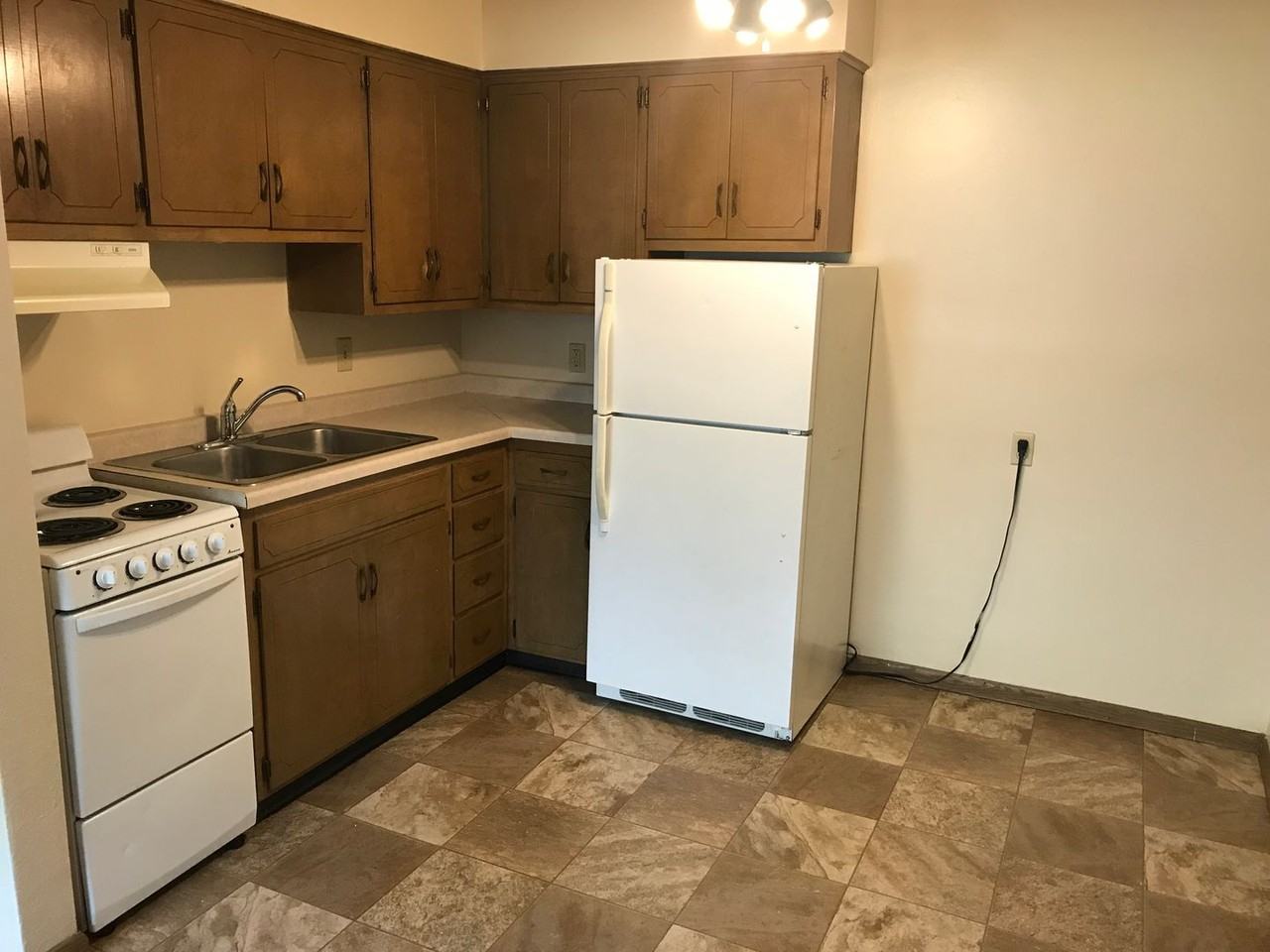 1635 16th St Se - Photo 5 of 6