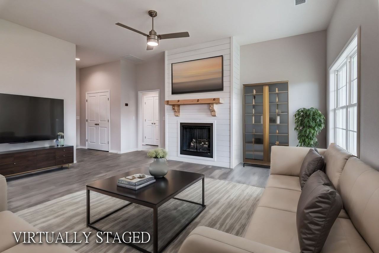 930 S Pindall Ln - Photo 7 of 41
