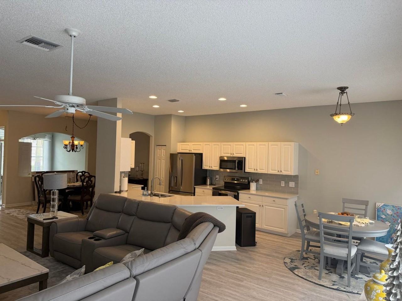 7936 Rockford Rd - Photo 4 of 14