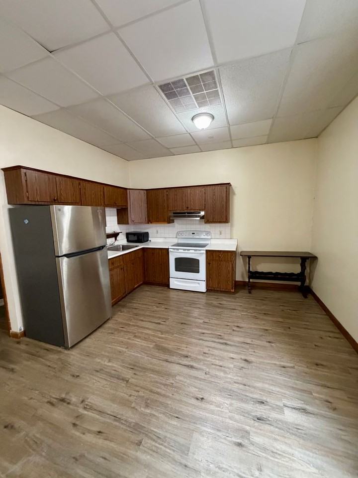 216 Central Street Lowell, MA 01852 - Photo 3 of 18