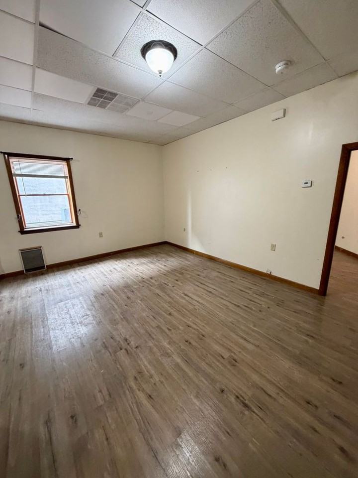 216 Central Street Lowell, MA 01852 - Photo 4 of 18