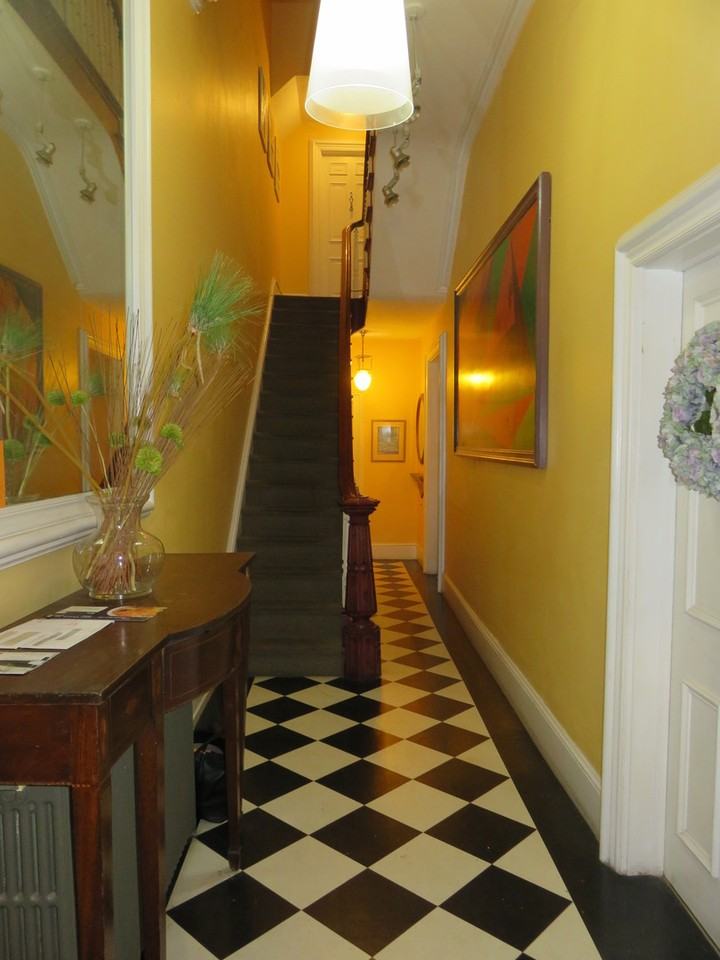 2114 Pine St - Photo 2 of 8