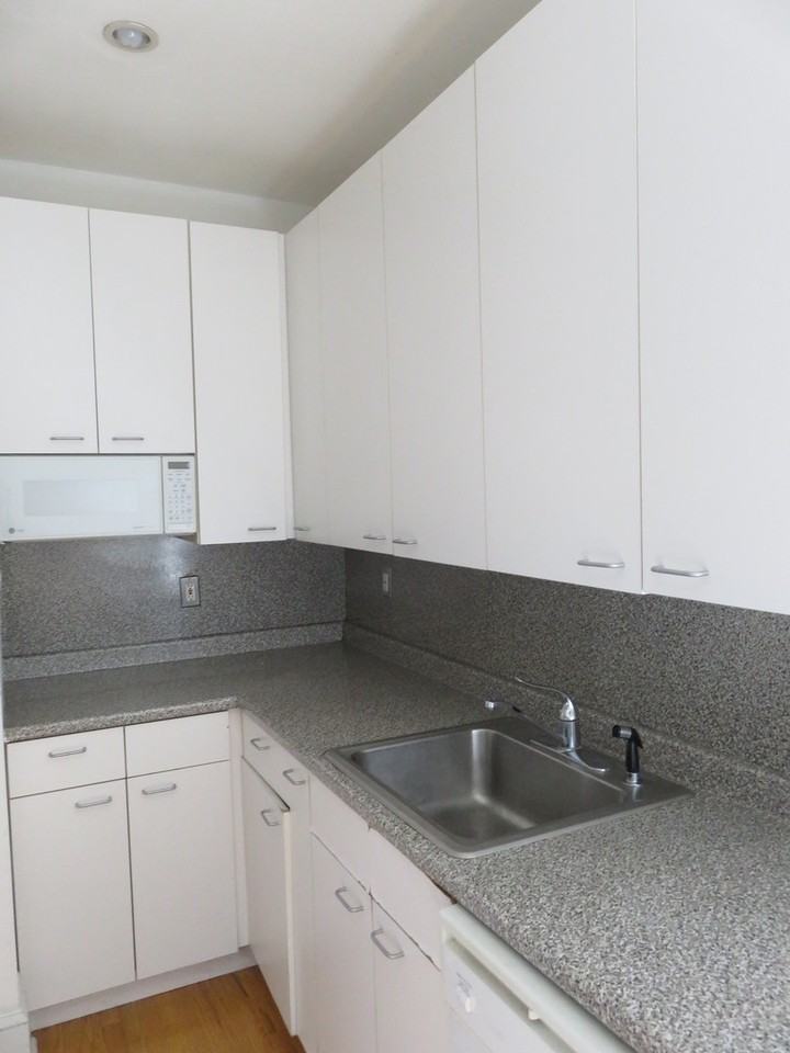 2114 Pine St - Photo 5 of 8