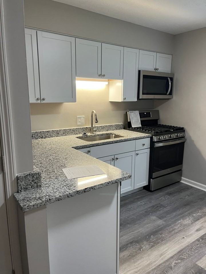 3327 Morse Rd - Photo 2 of 13