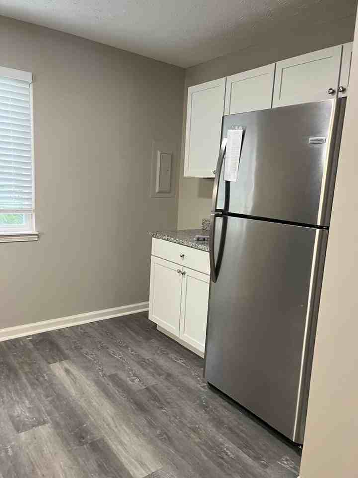 3327 Morse Rd - Photo 3 of 13