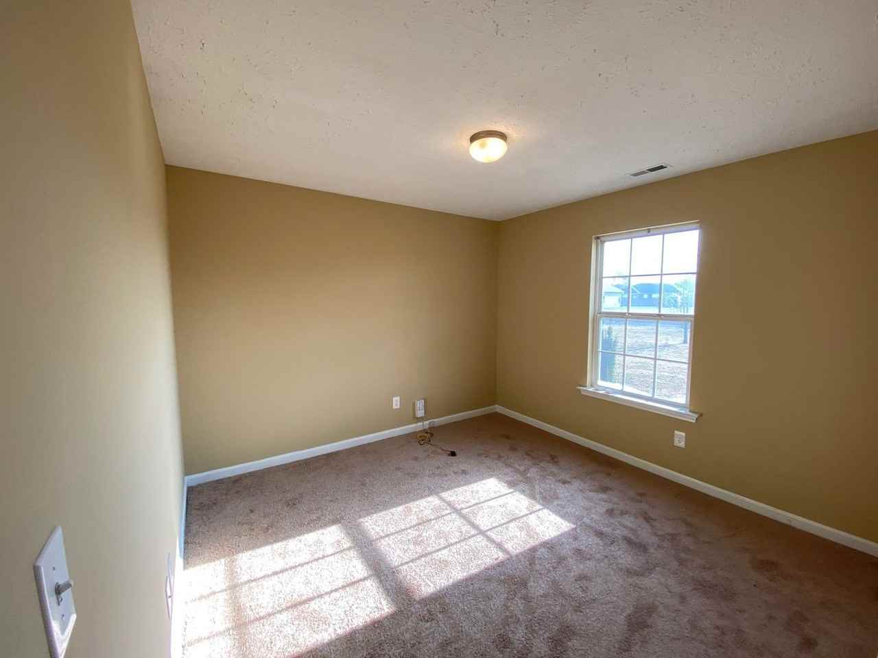 2605 Ridgewood Dr - Photo 6 of 9