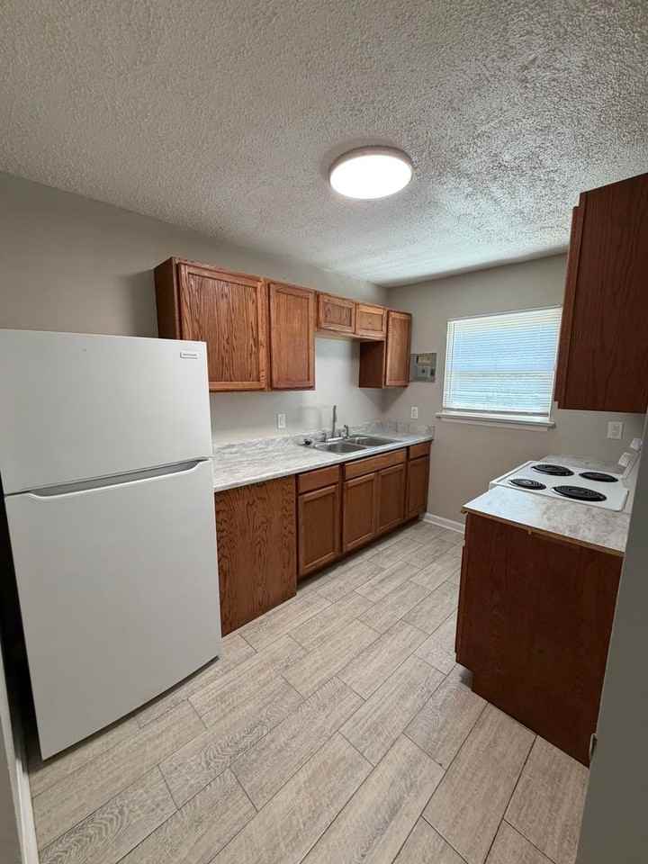 3625 Glenwood Dr #1 - Photo 4 of 6