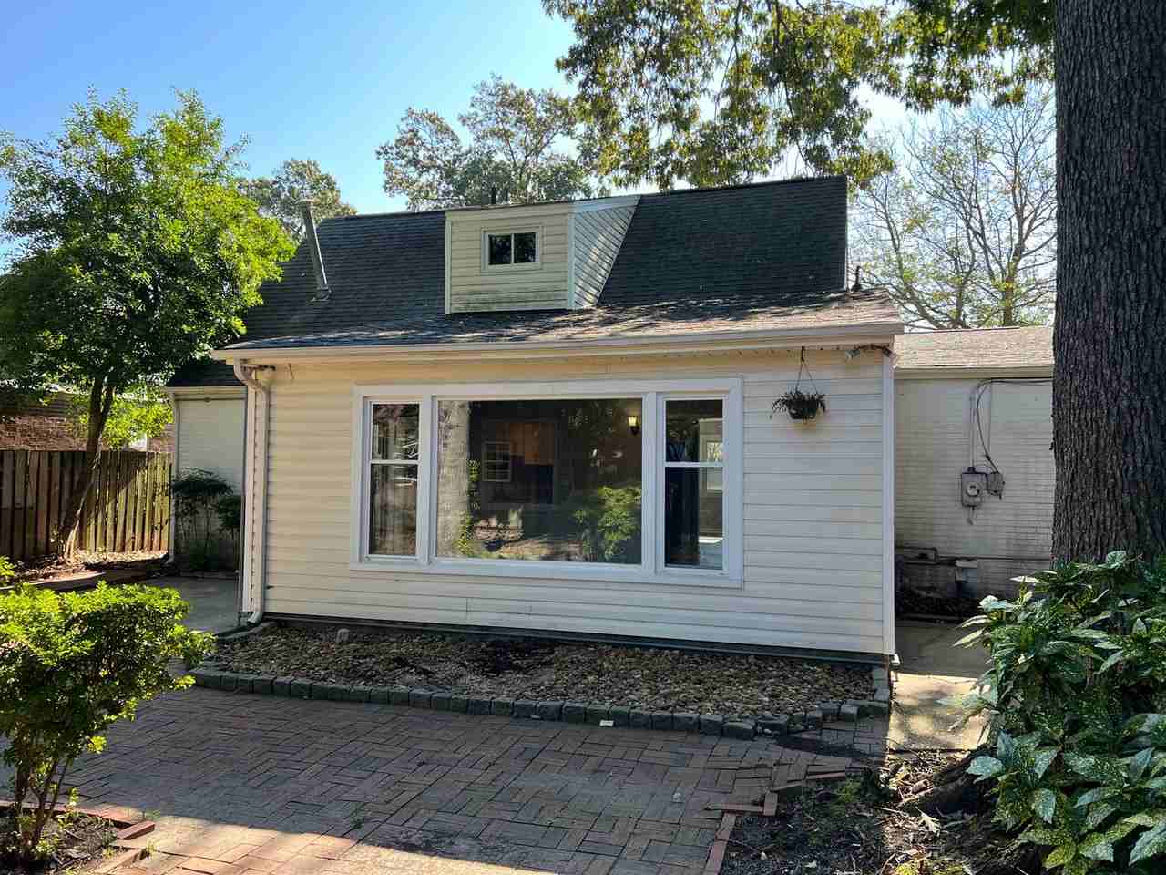 9441 Willow Ct - Photo 3 of 20