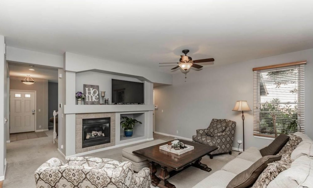 18224 Harney St - Photo 2 of 27