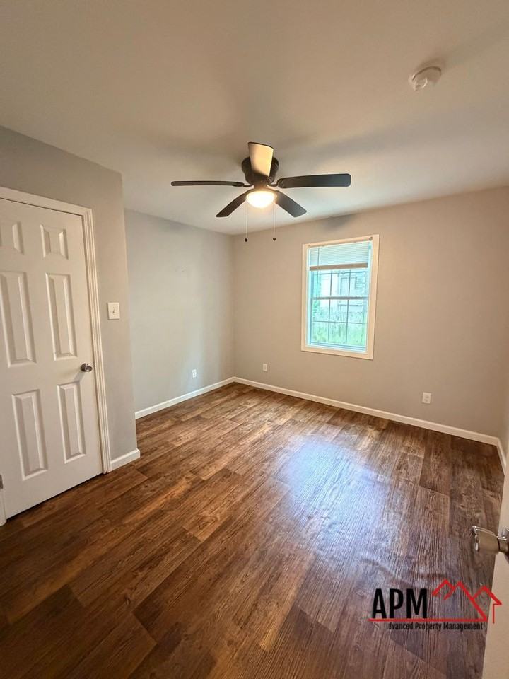 107 Riverbend Dr - Photo 6 of 8
