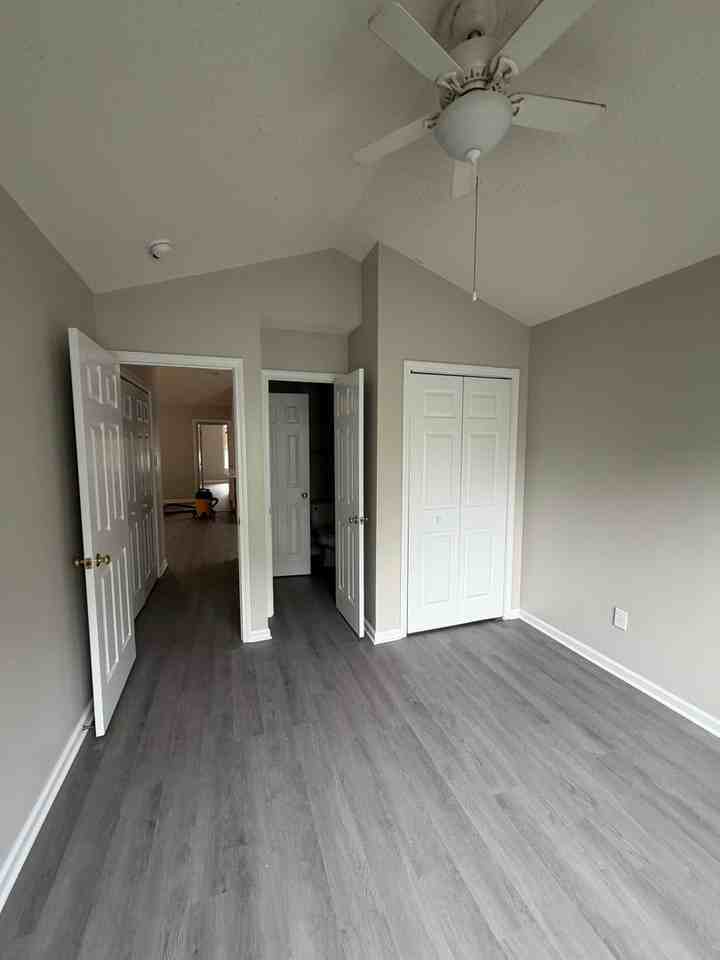 3841 Blue Grass Ct - Photo 2 of 10