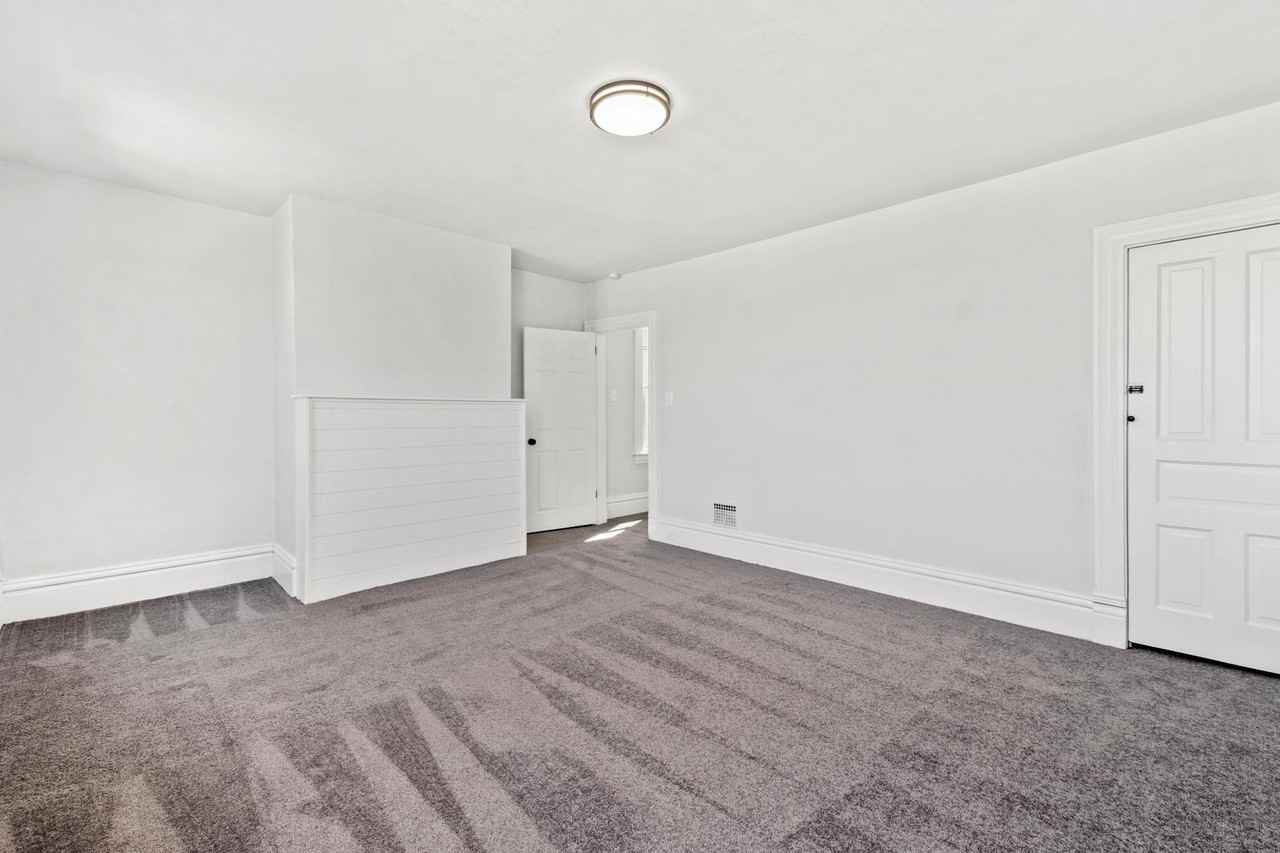 824 E 10th Ave - Photo 3 of 22