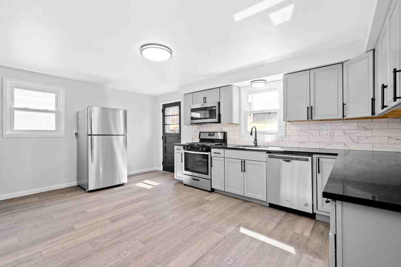 824 E 10th Ave - Photo 5 of 22