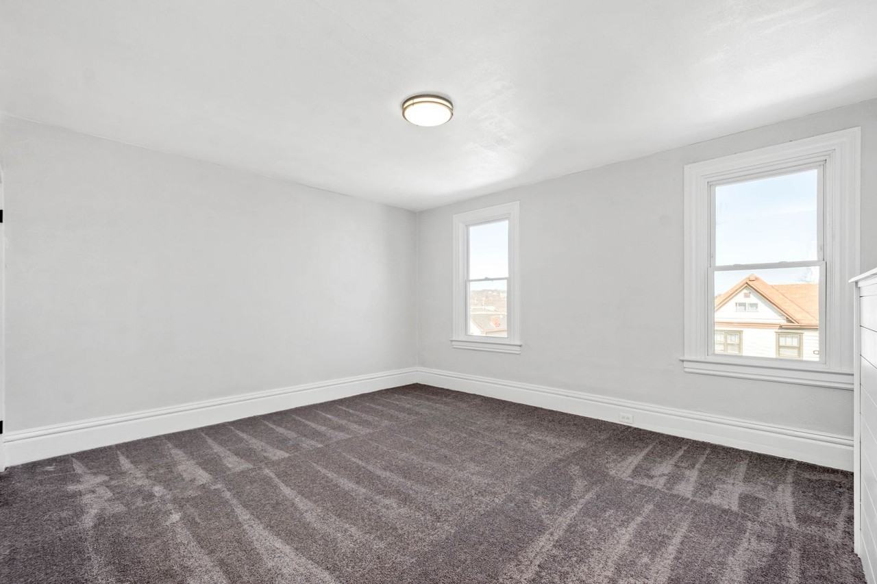 824 E 10th Ave - Photo 7 of 22