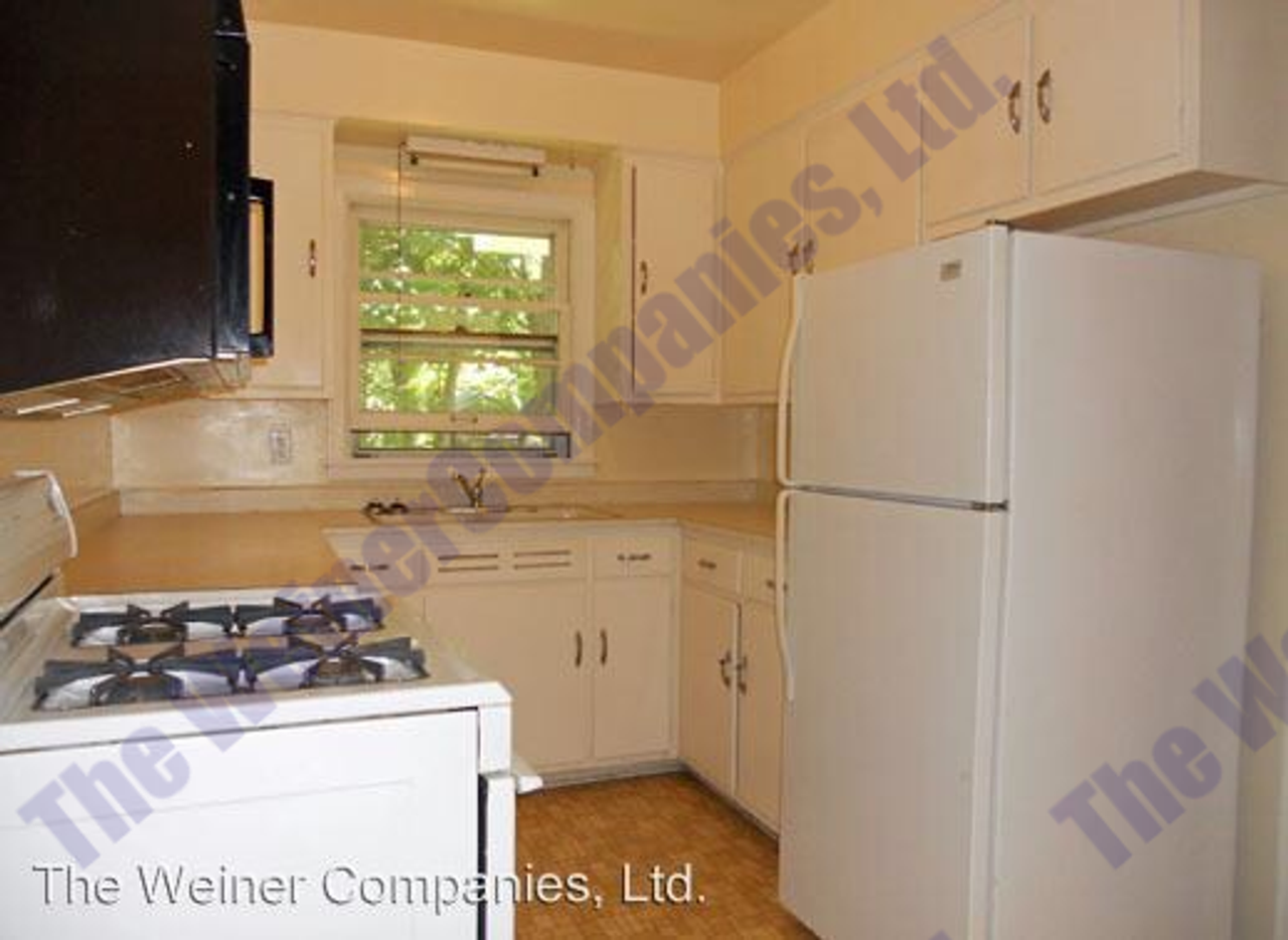 116 W Vermont Ave - Photo 3 of 6