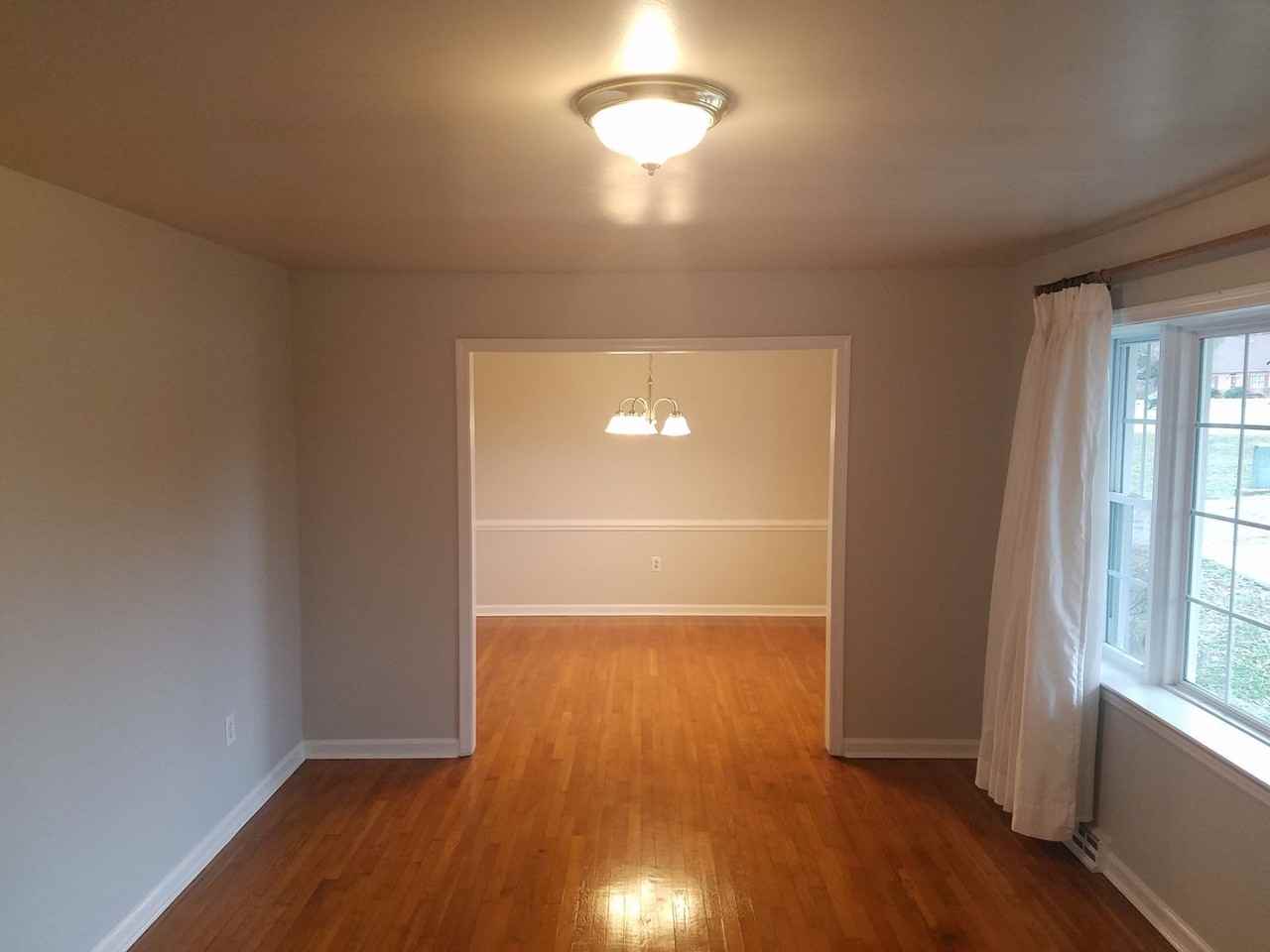 2209 Courthouse Rd - Photo 4 of 20