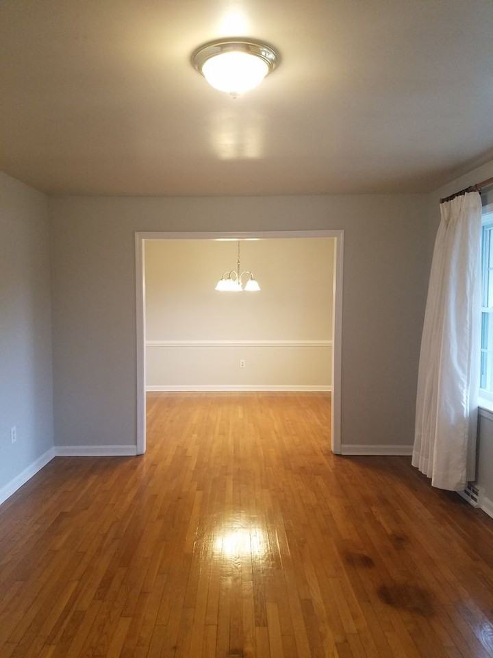 2209 Courthouse Rd - Photo 5 of 20