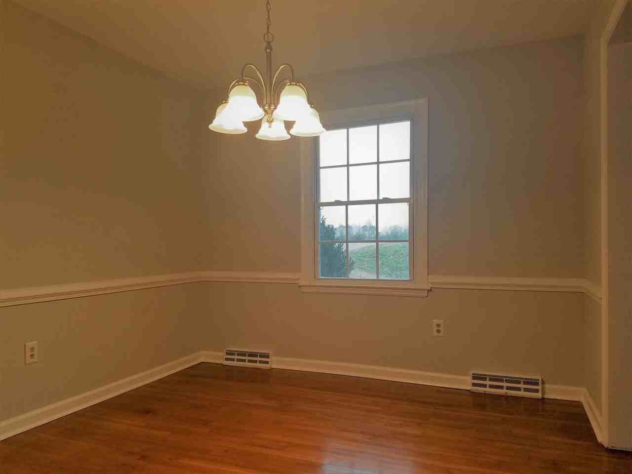2209 Courthouse Rd - Photo 6 of 20