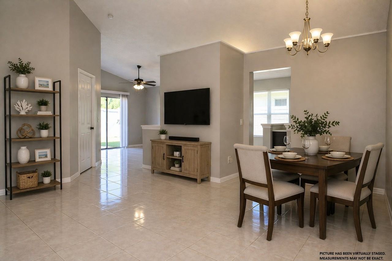 435 Short Pine Cir - Photo 3 of 21