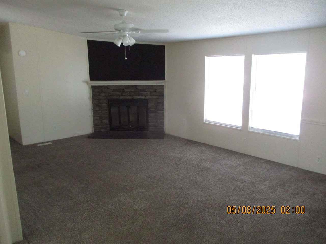908 Westview Dr - Photo 2 of 8