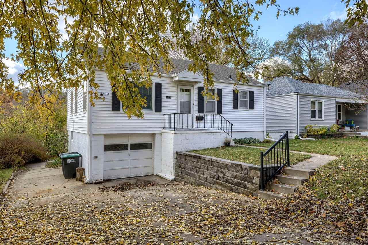 2316 N 65th Ave - Photo 3 of 23