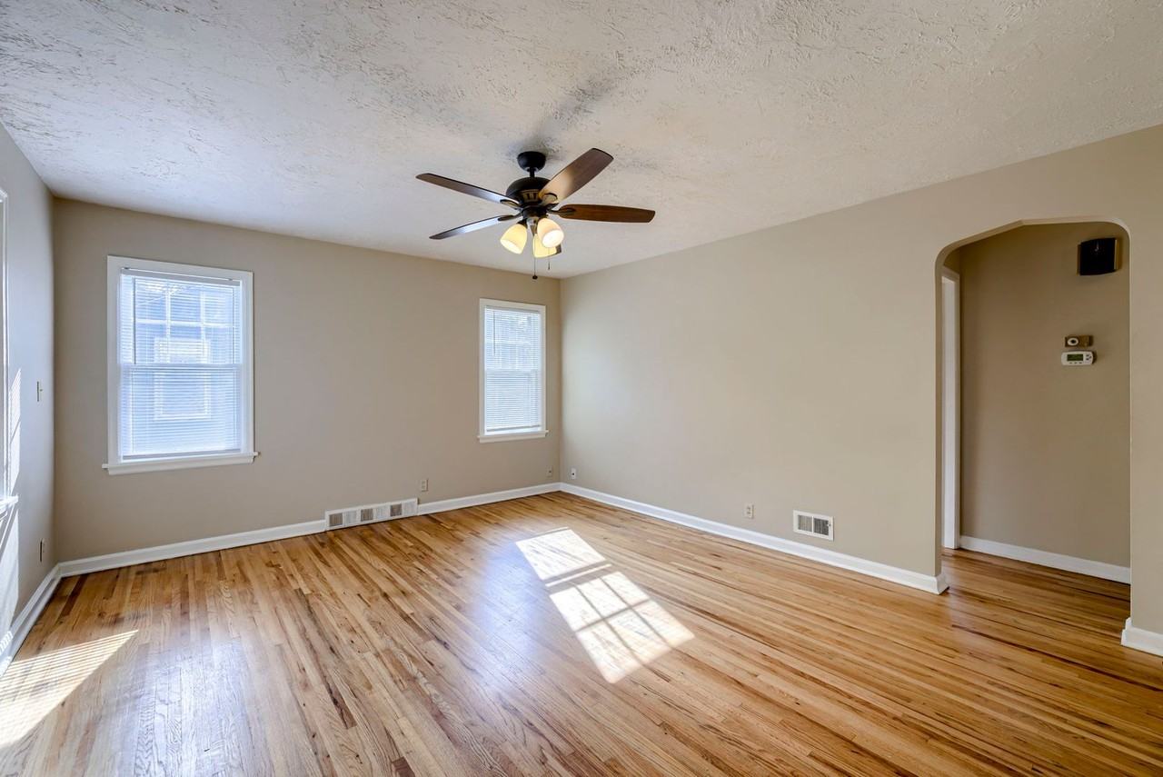 2316 N 65th Ave - Photo 5 of 23