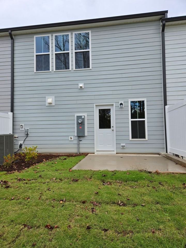 611 Glen Clova Dr - Photo 4 of 35