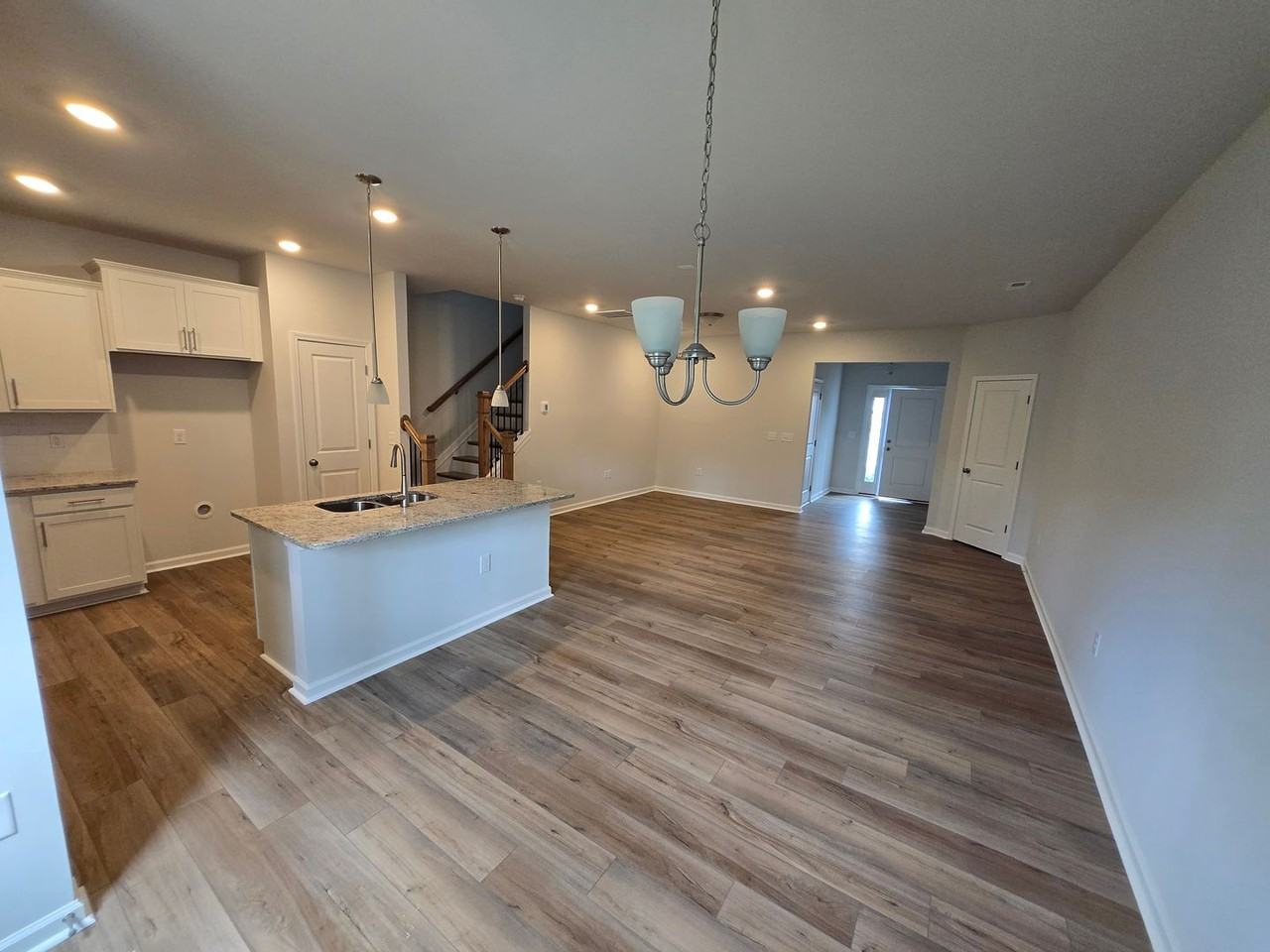 611 Glen Clova Dr - Photo 5 of 35