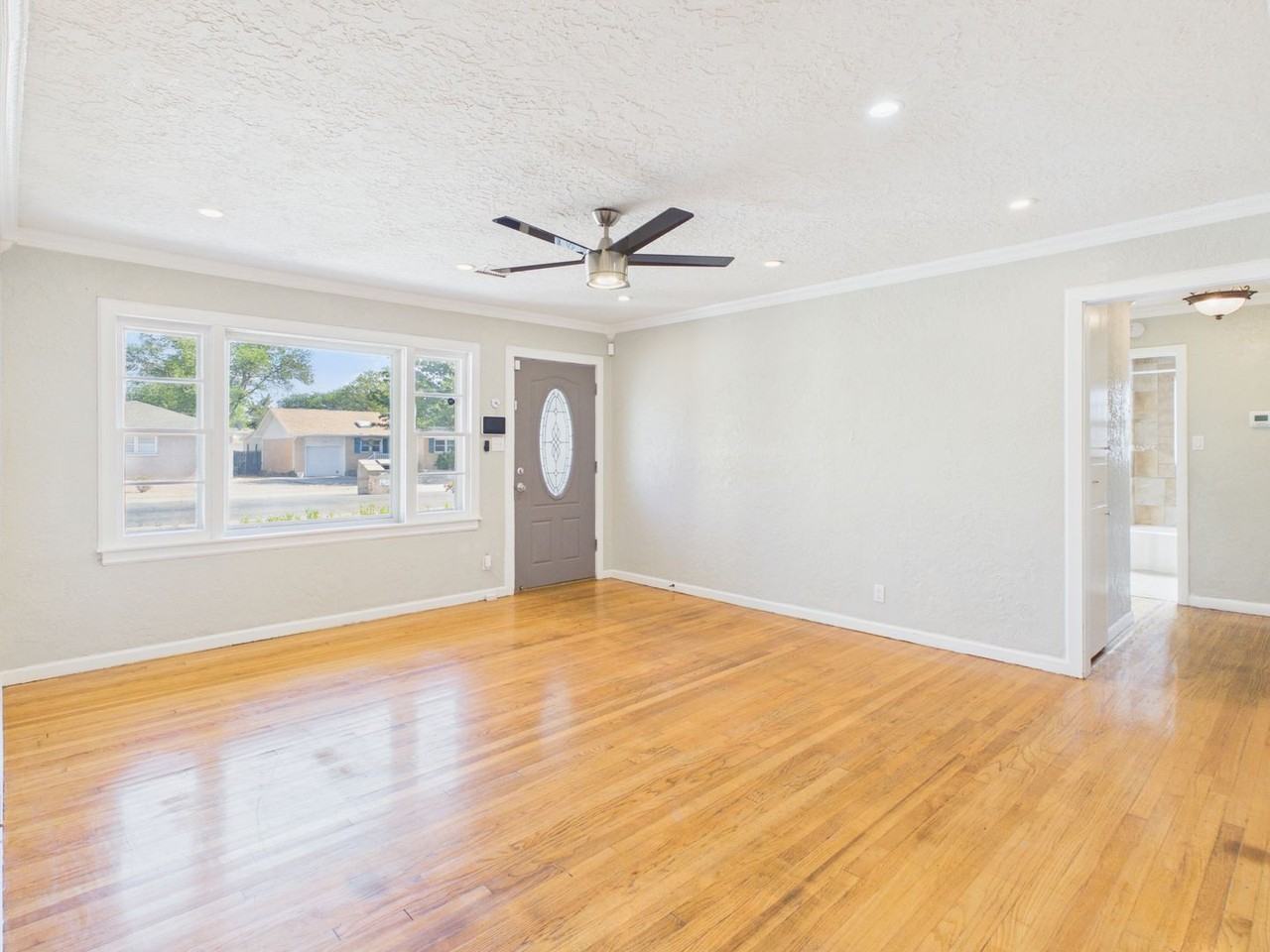 5125 Sw 16th Ave - Photo 4 of 37