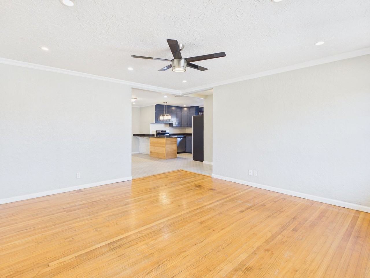 5125 Sw 16th Ave - Photo 6 of 37