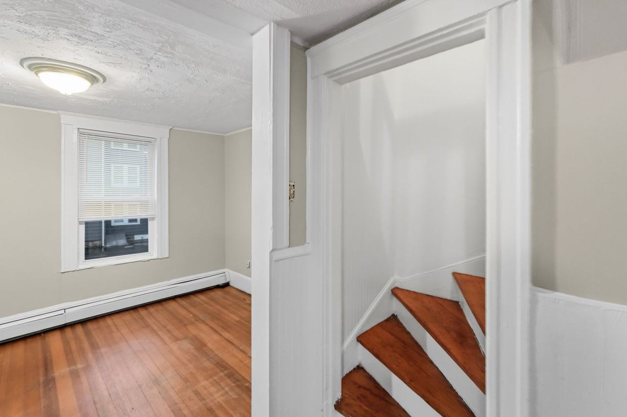 115 Chester St - Photo 4 of 13