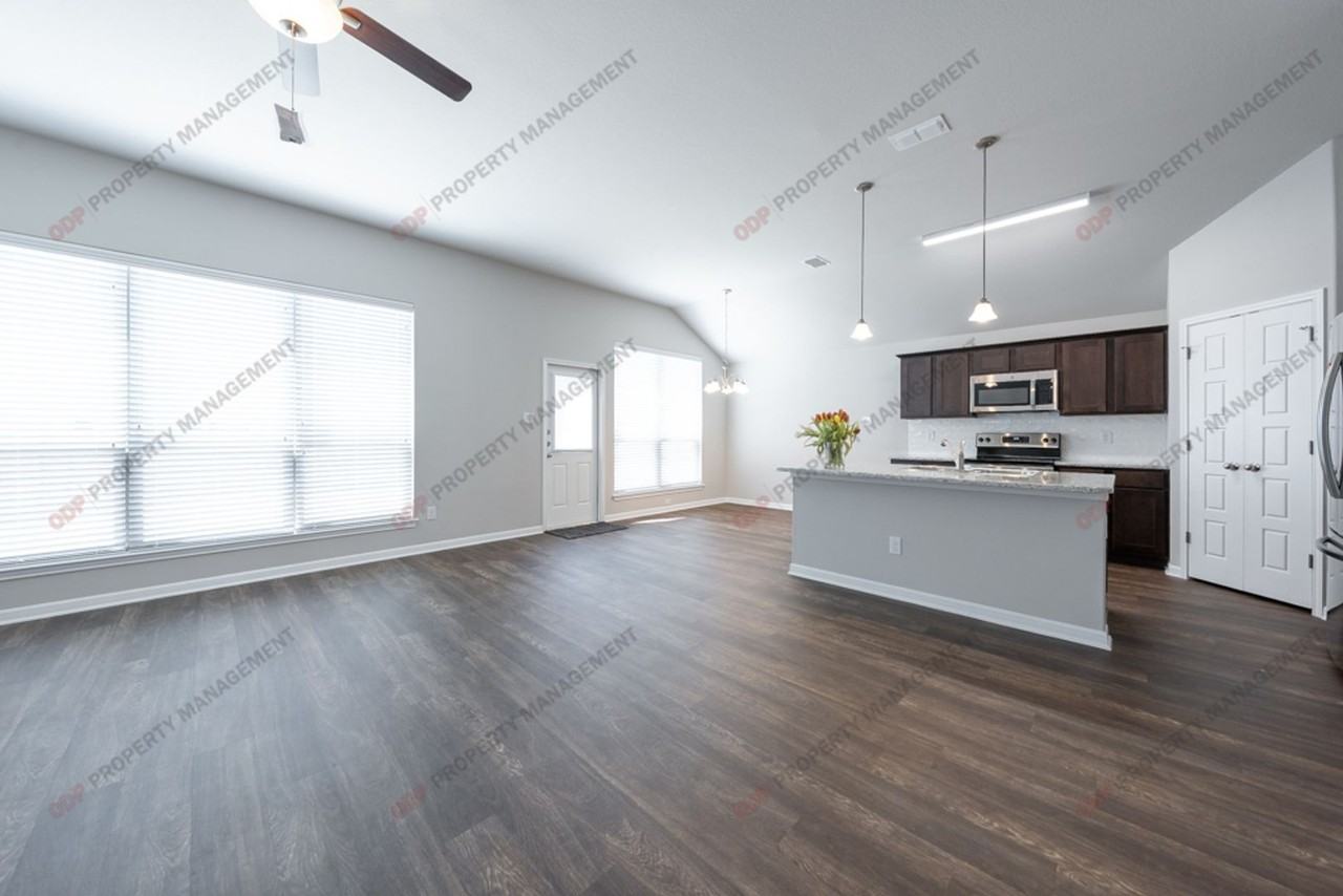 7453 Mossy Ridge Ln - Photo 3 of 6