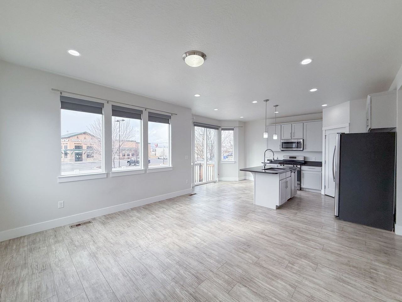 506 W Green Spring Way - Photo 2 of 17