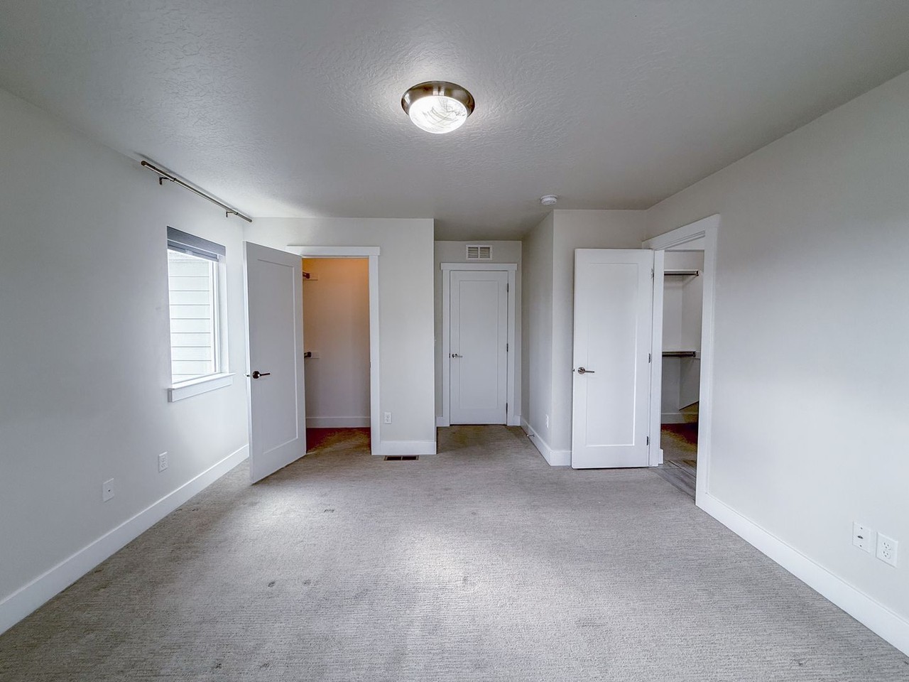 506 W Green Spring Way - Photo 5 of 17