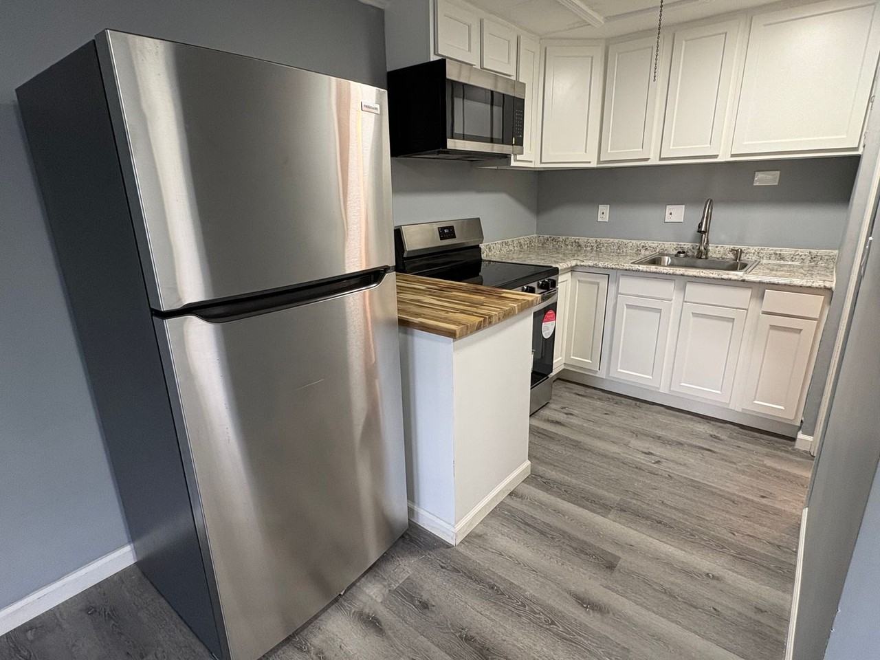 958 Silver Meadows Blvd - Photo 4 of 8