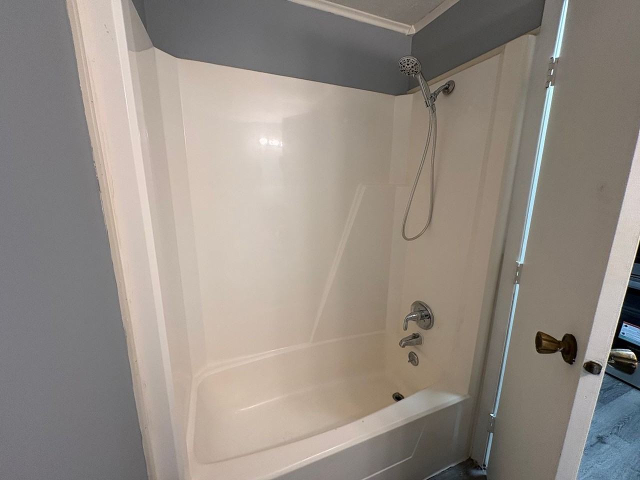 958 Silver Meadows Blvd - Photo 6 of 8