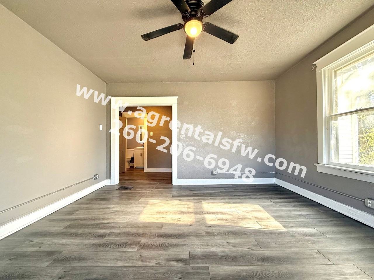 1512 Taylor St - Photo 4 of 10