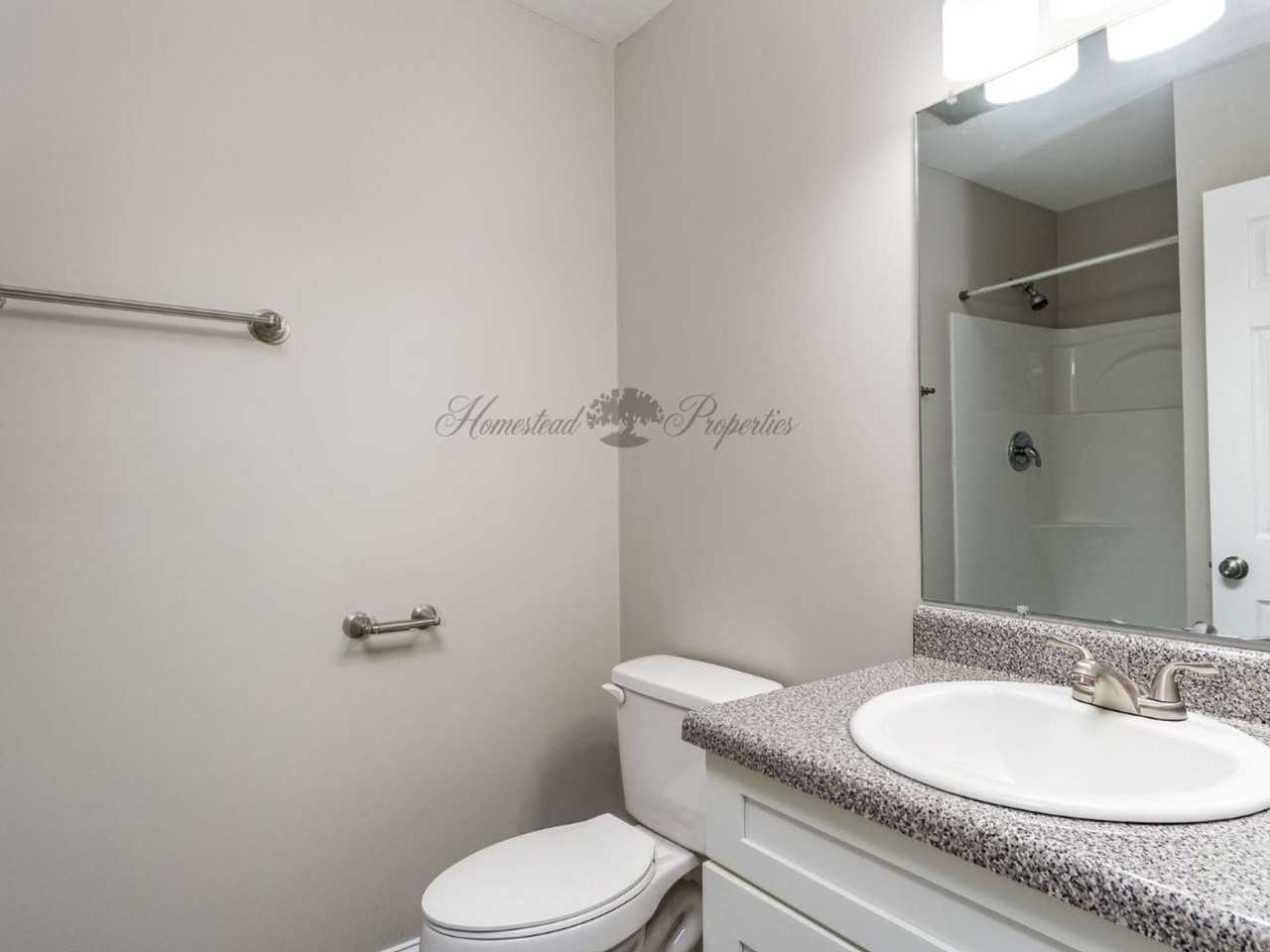 505 Lamont St - Photo 7 of 16