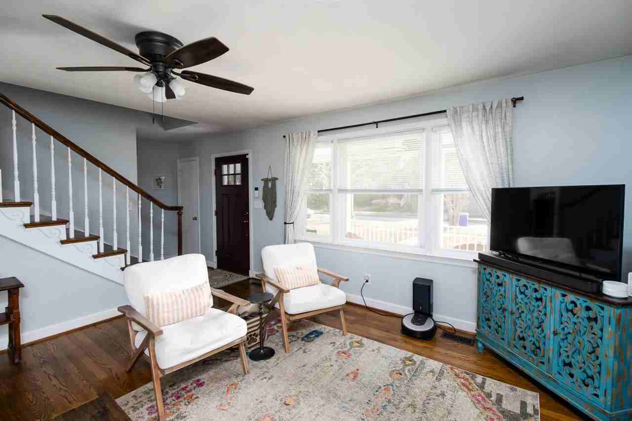 1104 Lexan Ave - Photo 6 of 44