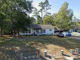 featured image of 2447 Beech St