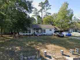 2447 Beech St - Photo 1 of 1