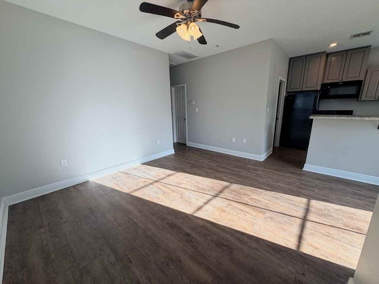 2725 Smith Ferry Rd - Photo 2 of 21