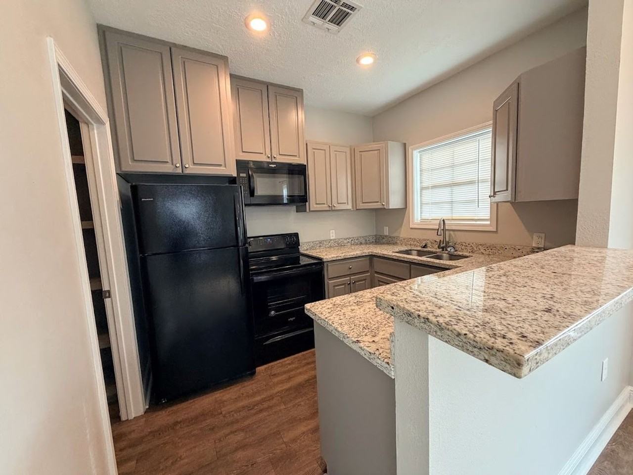 2725 Smith Ferry Rd - Photo 5 of 21