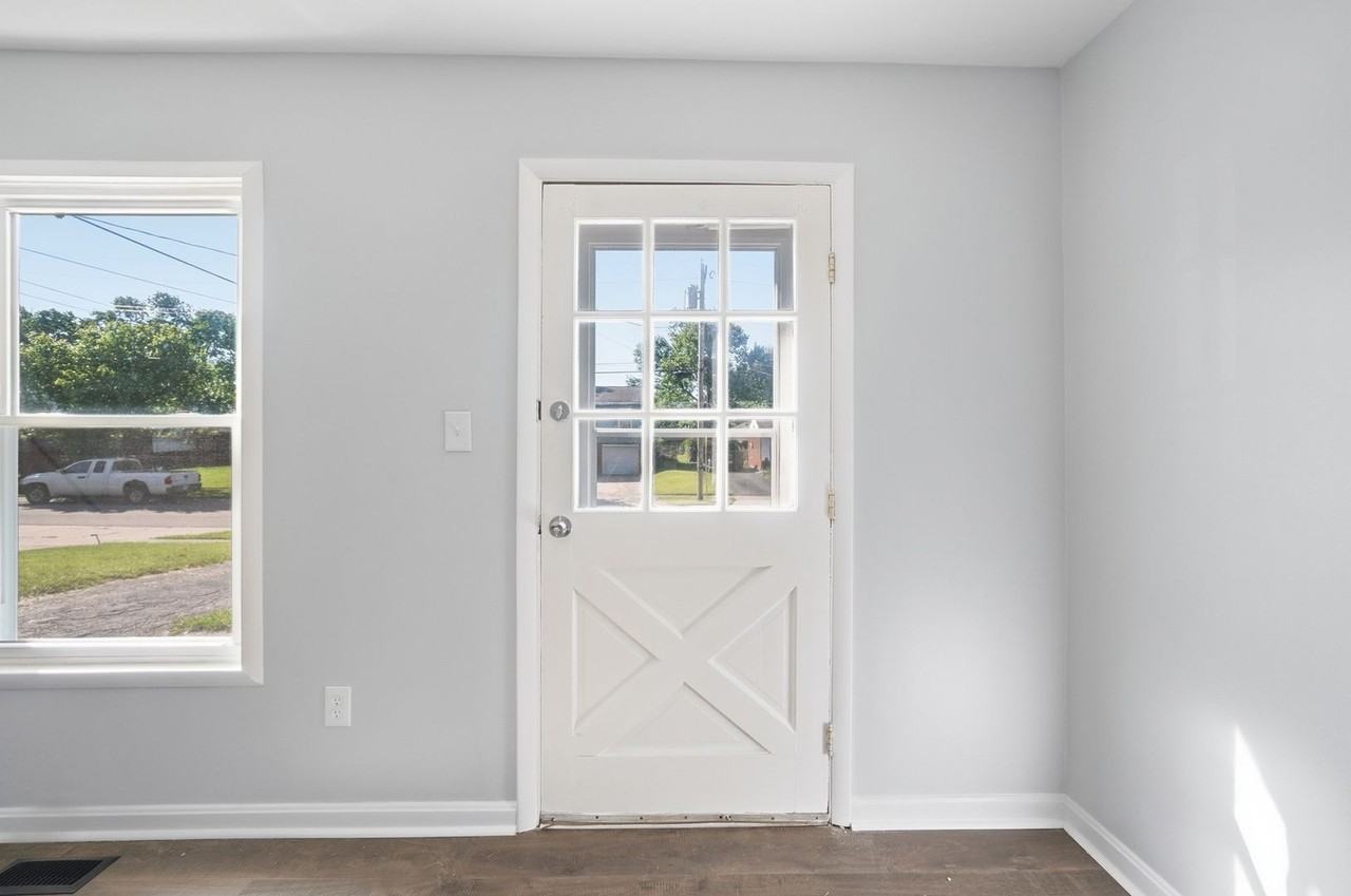 2870 Wheatfield Dr - Photo 3 of 29